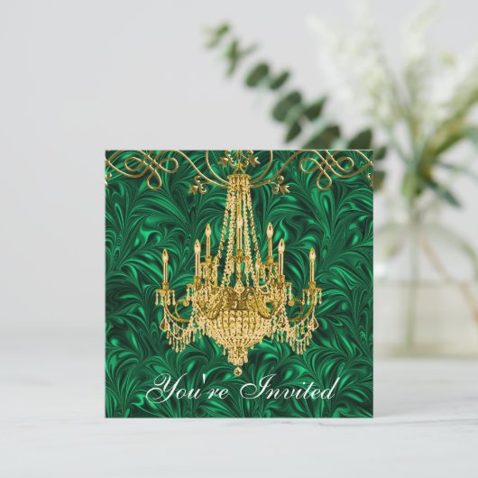 Emerald Kelly Green Gold Chandelier Party Kaart (Staand voorkant)