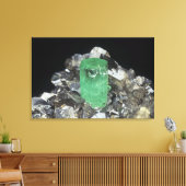 Emerald kristal in Calciet, Colombia, Zuid-Amerika Canvas Afdruk (Insitu (Woonkamer))