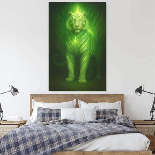 Emerald Light Guardian White Tiger – Standing Divi Canvas Afdruk (Insitu (Slaapkamer))