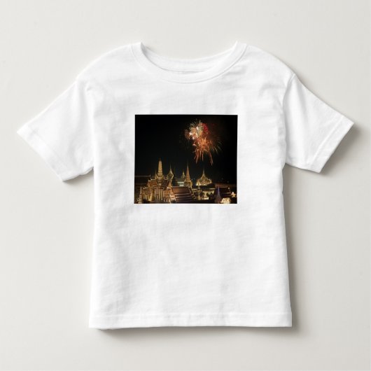 Emerald Palace tijdens de comermoratie van koning Kinder Shirts (Voorkant)