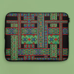 Emerald Twilight-Glas in lood laptophoes Laptop Sleeve<br><div class="desc">Dit levendige en elegante paneel toont voorbeelden van Renaissance gekleurd glas. Het maakt deel uit van mijn Glas in lood Collectie met verschillende design in prachtige juwelen. De oorspronkelijke 19e-eeuwse Franse chromolithografie illustreert zeven verschillende motieven. Ik heb het geweven ontwerp gemaakt met behulp van linten van gekleurde glazen patronen met...</div>