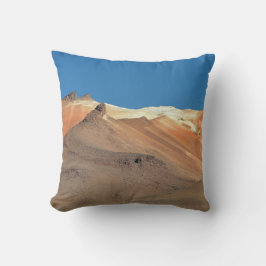 Emerging Mountain of the Salt Deserts Kussen