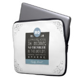 Emily Bronte Poem Quote - Geen Coward Soul is mijn Laptop Sleeve (Voorkant Links)