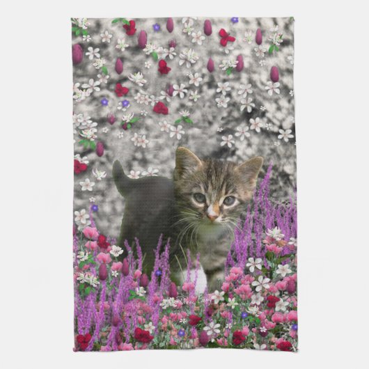 Emma in Flowers I - Little Grey Kitten Theedoek (Verticaal)