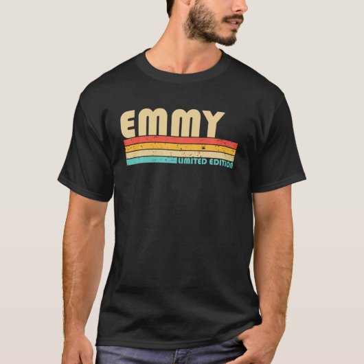 EMMY Name Personalized Retro 80S 90S geboorte T-shirt (Voorkant)