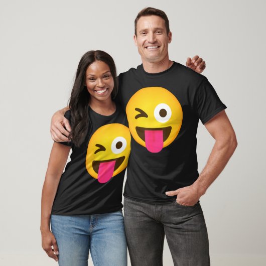 Emoticon knipperend gezicht met uitgeklede tong en t-shirt (Unisex)