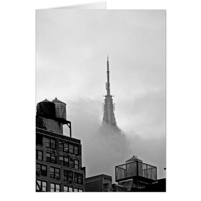 Empire State Building in Clouds (Voorkant)