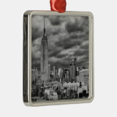 Empire State Building, Stormachtige NYC horizon, Metalen Ornament (Rechts)
