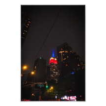 Empire State op 4 juli – Nachtfoto in vintage stij