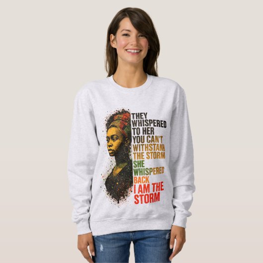Empowered Black Woman in gedurfde Pan-Afrikaanse k Trui (Voorkant volledig)
