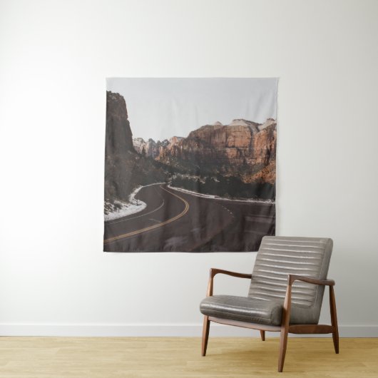 EMPTY ROAD WANDKLEED (In situ)