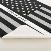 EMS Thin White Line American Flag Monogram Med. Sherpa Deken (3/4)