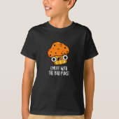 Emuff met Bad Puns Food Muffin Pun Dark BG T-shirt (Voorkant)