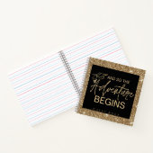 En dus begint het avontuur met zwarte goudglitters notitieboek (Binnen)