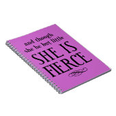 En hoewel ze maar klein is, is ze hevig notitieboek (Rechterzijde)