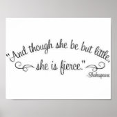 "En hoewel ze maar klein is, is ze hevig." Poster (Voorkant)