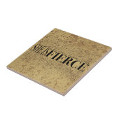 En hoewel ze maar klein is, is ze hevig. tegeltje (Zijkant)