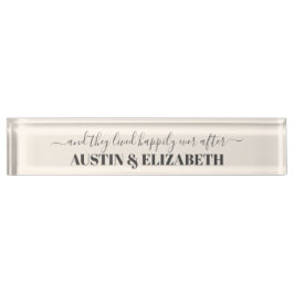 En ze leefden nog lang en gelukkig na hun huwelijk naambordje