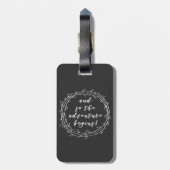 En zo begint het avontuur - Handgeschreven manuscr Bagagelabel (Achterkant verticaal)