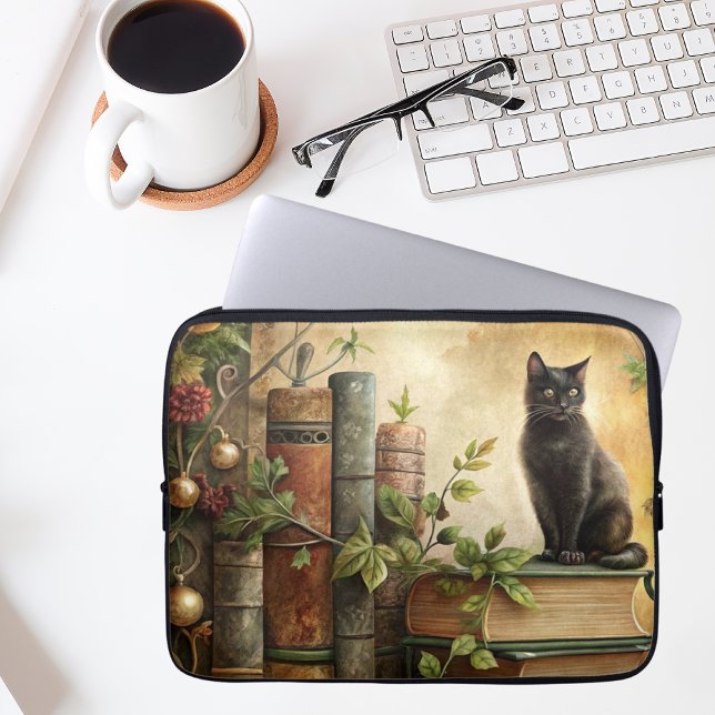 Enchanted Black Cat Library Laptop Sleeve (Creator heeft geüpload)