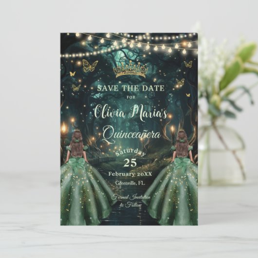 Enchanted Forest Emerald Green Twins Quinceañera Save The Date (Staand voorkant)