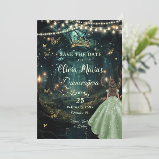 Enchanted Forest Sage Green Dress Quinceañera 16 Save The Date (Staand voorkant)