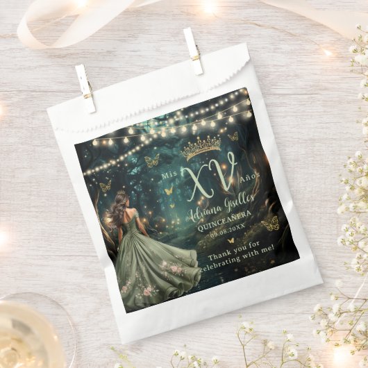 Enchanted Forest Sage Green Dress Quinceañera XV Bedankzakje (Geknipt)