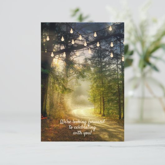Enchanted Forest String Lights Wedding RSVP-kaart Kaart (Staand voorkant)