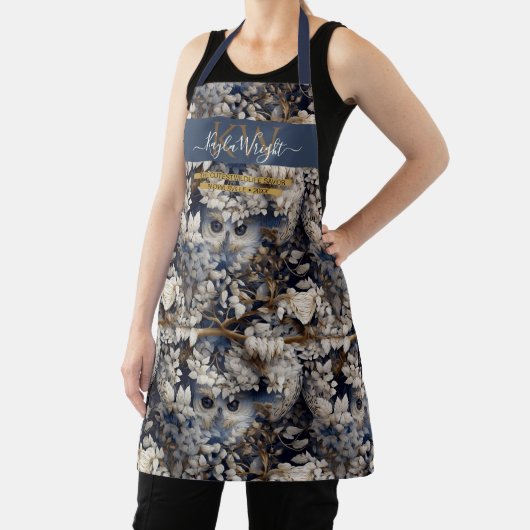 Enchanted forest uil wit grijs custom Monogram Schort (Insitu)