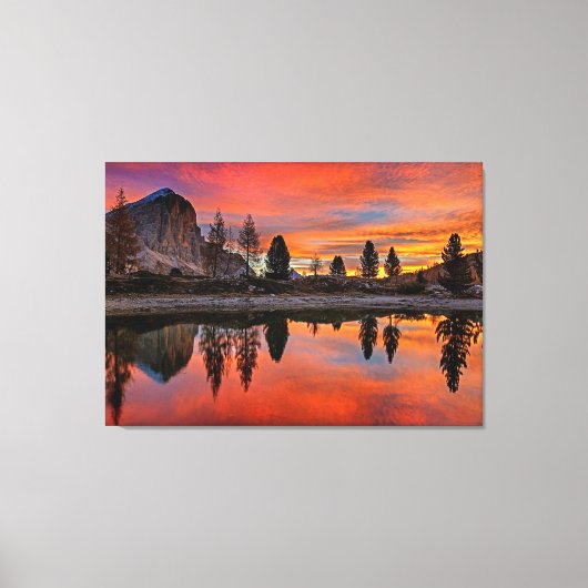 Enchanted Lake Sunset Canvas Afdruk (Voorkant)