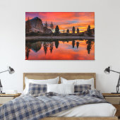 Enchanted Lake Sunset Canvas Afdruk (Insitu (Slaapkamer))