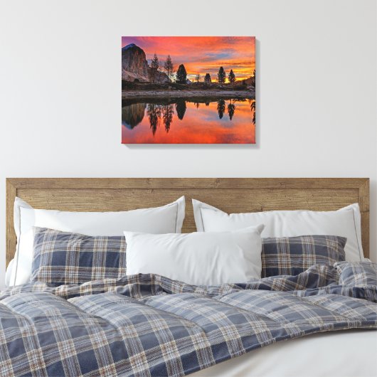 Enchanted Lake Sunset Canvas Afdruk (Insitu (Slaapkamer))