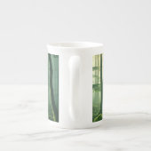 Enchanted Misty Forest Serene Green Woodland Scene Porselein Kop (Achterkant)