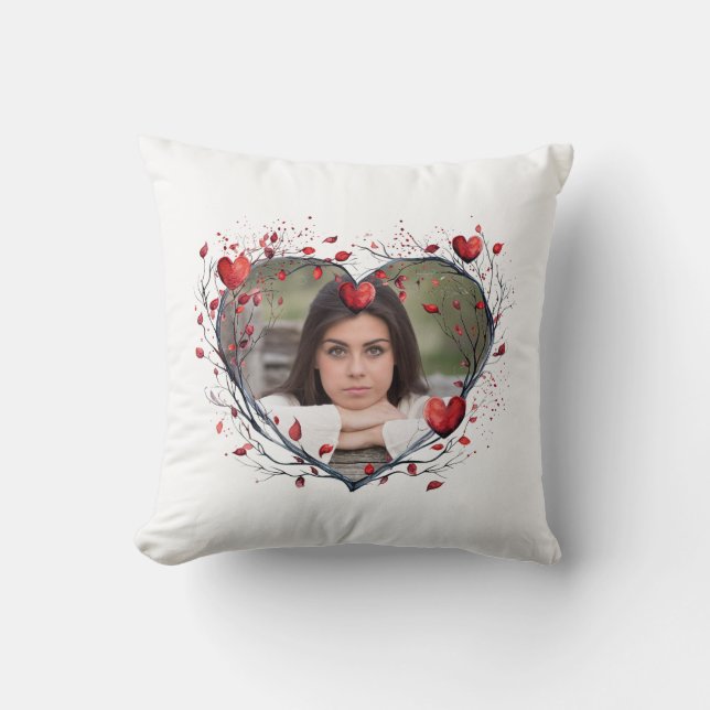 Enchanting Red Watercolor Heart-Shaped Wreath Kussen (Voorkant)