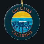 Encinitas California Retro Noodlijdende Cirkel Keramisch Ornament<br><div class="desc">Encinitas retro vector reisontwerp in een embleemstijl. Encinitas ligt langs zes mijl van de kust van de Stille Oceaan en is een ongerepte herinnering aan de historische Highway 101-strandcultuur die bloeide in het midden van de jaren 1900.</div>