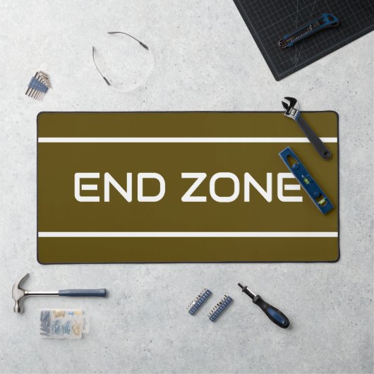 END ZONE Modern White Text Stripes On Bold  Brown Bureaumat (Werkstation)