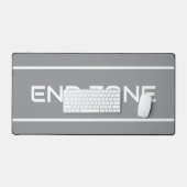 END ZONE Modern White Text Stripes On Medium Gray Bureaumat (Keyboard & Muis)