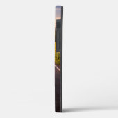 Endless Road Through Desert Landscape Phone Case (Achterkant / Links)