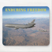 Enduring Freedom een KC-10 tankt een FA-18 Mousepa Muismat (Voorkant)