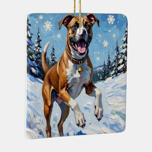 Energetic Boxer Dog Leaping in Winter Snow Fun Keramisch Ornament (Rechts)