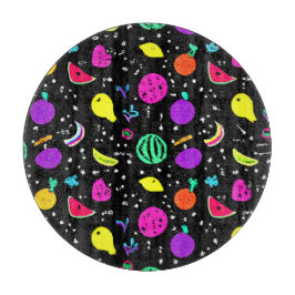 Energetische neon fruit dans snijplank