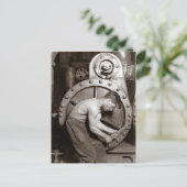 Energiecentrale arbeider, 1920 briefkaart (Staand voorkant)