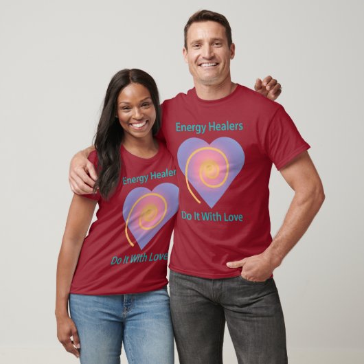 Energiegebruikers doen het met liefde t-shirt (Unisex)