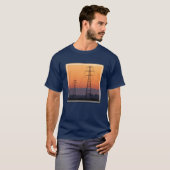 Energiemasten bij zonsondergang t-shirt (Voorkant volledig)
