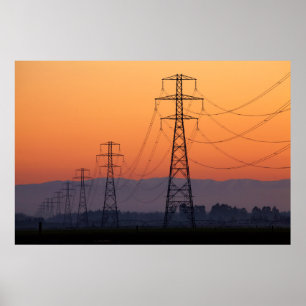 Energiezuilen bij zonsondergang poster