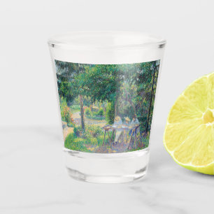 Enfants attablés dans le jardin Camille Pissarro Shot Glas