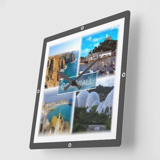 ENG028 CORNWALL, Engeland, Europa Vierkante Klok (Hoek)