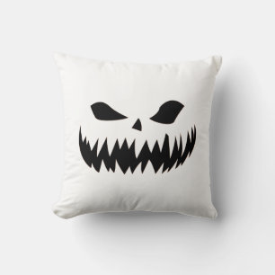 Eng gezicht van een griezelig Halloweenmonster Kussen