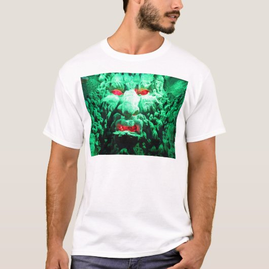 Eng masker gezicht in rotswand t-shirt (Voorkant)