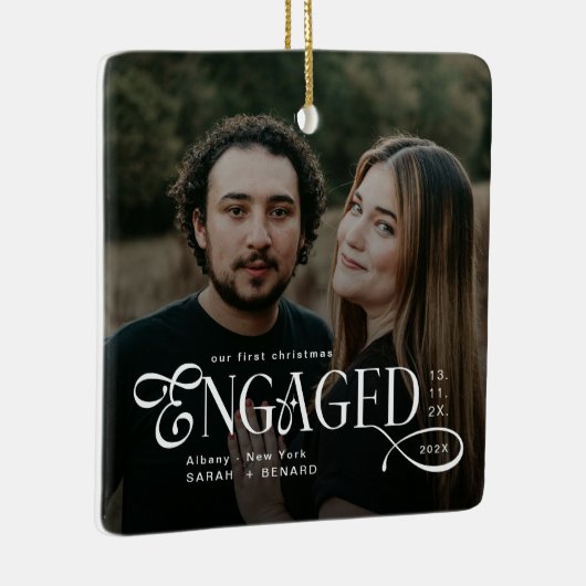 Engaged Couples 2 Photos Stylish First Christmas Keramisch Ornament (Rechts)